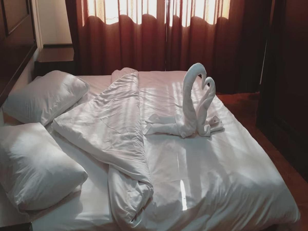 Al-Nujoom Hotel Suites 암만 외부 사진