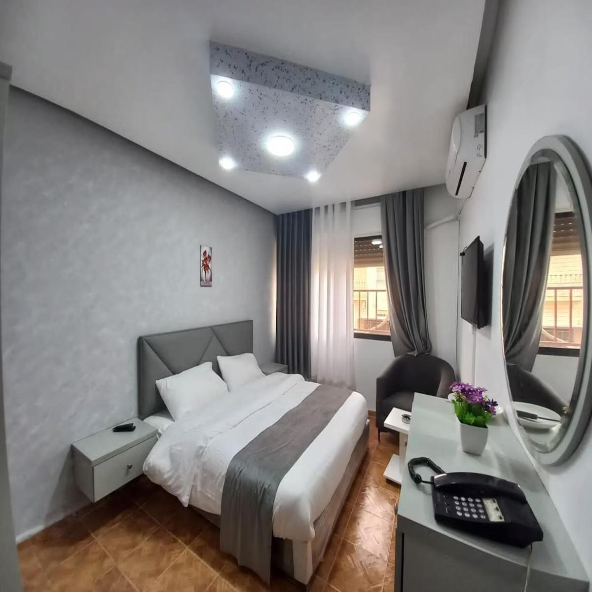 Al-Nujoom Hotel Suites 암만 외부 사진