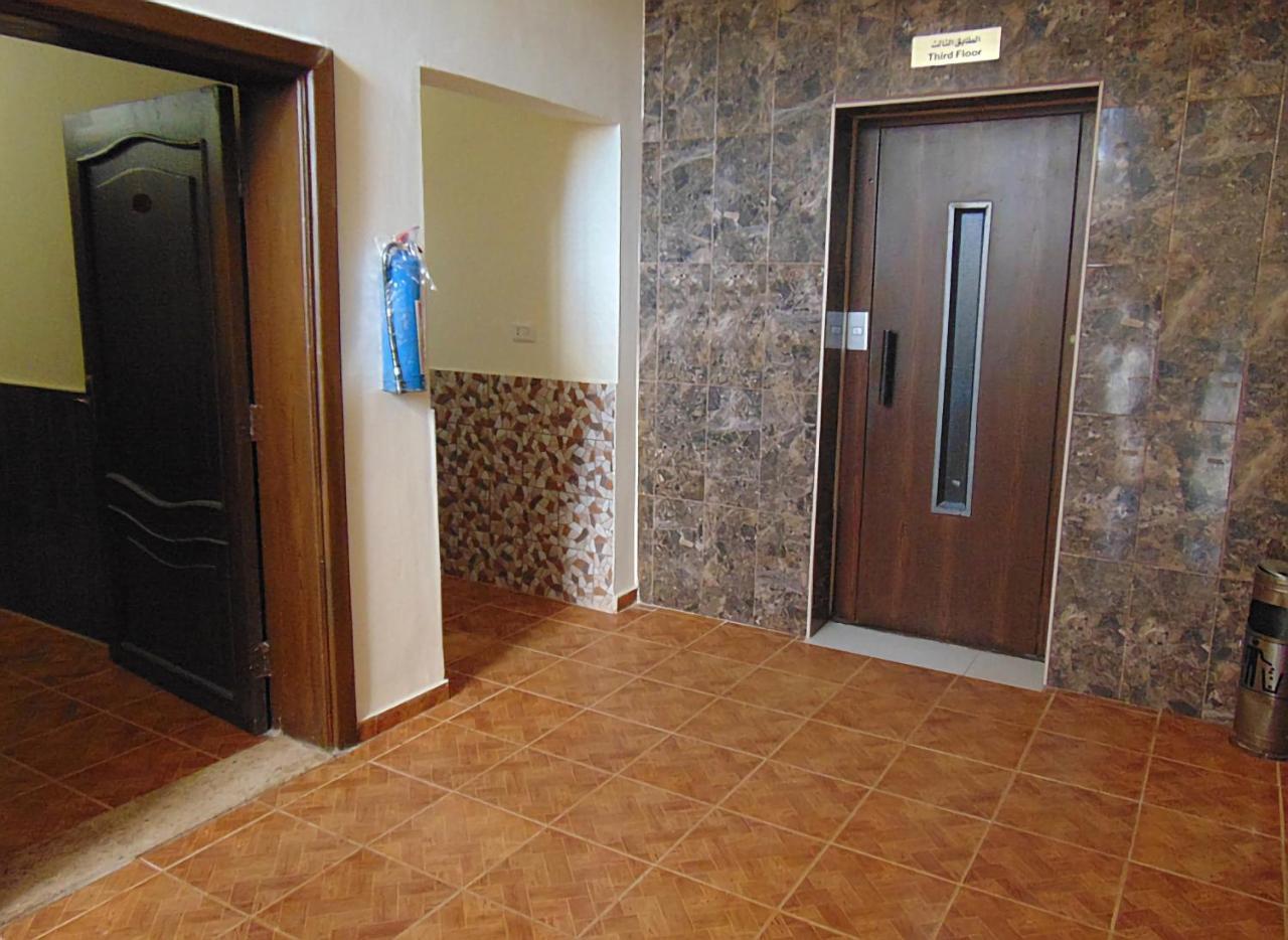 Al-Nujoom Hotel Suites 암만 외부 사진